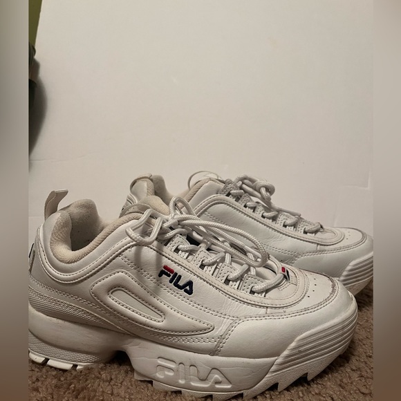 Fila Disruptor Shoes - Picture 1 of 3